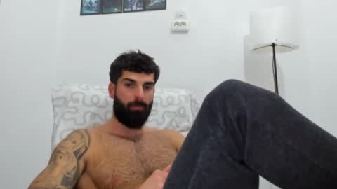 cuteeboy online show from December 2025 12:20:01 PM