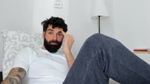 cuteeboy online show from February 2026 08:08:02 AM