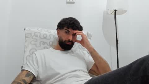 cuteeboy online show from February 2026 07:46:01 PM