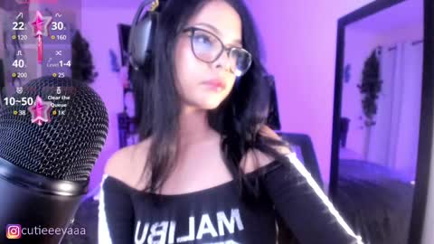 Snapshot of cuteeeva18 chatting on February 2025 03:59:02 AM Eva online show from February 2025 03:59:02 AM