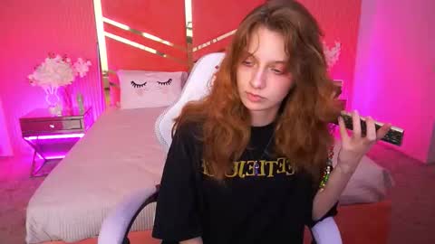 Foxy online show from November 2025 02:38:01 PM