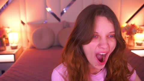 Foxy online show from March 2026 12:38:02 PM