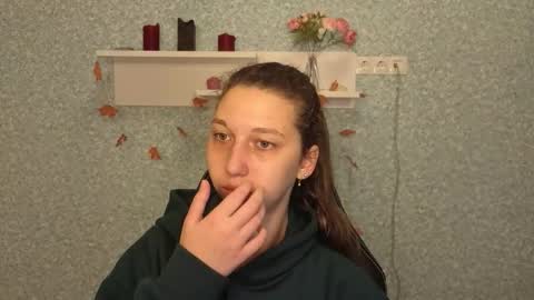 Elli online show from December 2025 05:24:02 AM