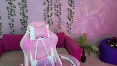 Amyy online show from May 2026 01:21:01 AM