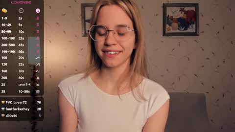 Melisa online show from November 2025 08:40:01 PM