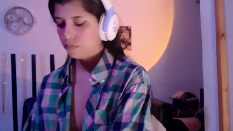 haome online show from November 2025 03:38:01 AM