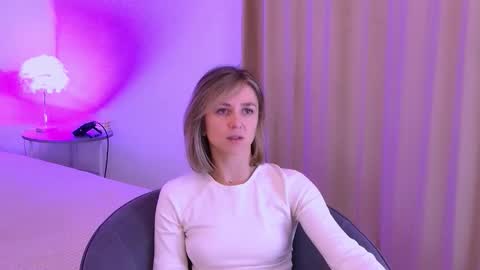 cutemirage online show from October 2025 02:18:02 PM