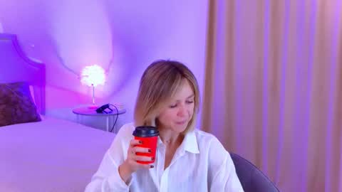 cutemirage online show from November 2025 02:39:02 PM