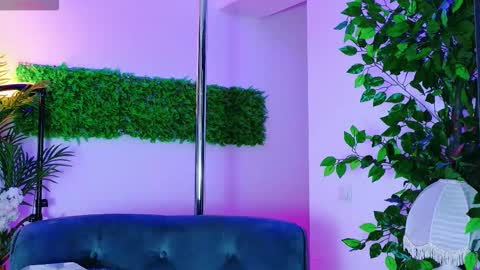 Snapshot of cuteness__girl chatting on November 2025 07:30:01 AM cuteness__girl online show from November 2025 07:30:01 AM