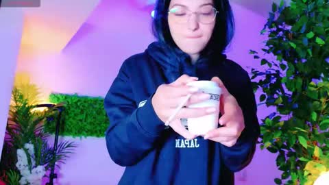 Snapshot of cuteness__girl chatting on November 2025 07:08:01 AM cuteness__girl online show from November 2025 07:08:01 AM