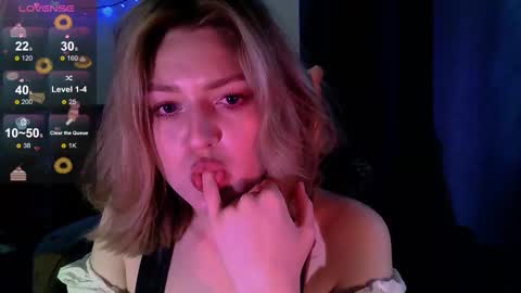 Snapshot of cutepie33 chatting on September 2025 01:37:01 PM cutepie33 online show from September 2025 01:37:01 PM