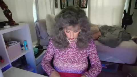 Sandra Love online show from April 2026 03:43:01 PM