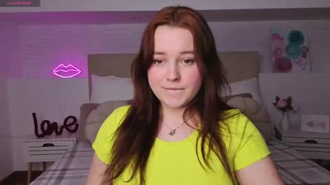 Snapshot of cutie__cutiee_ chatting on April 2026 01:06:01 PM Nika online show from April 2026 01:06:01 PM