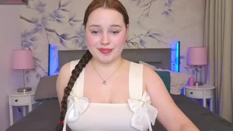 Snapshot of cutie__cutiee_ chatting on May 2026 12:35:02 PM Nika online show from May 2026 12:35:02 PM