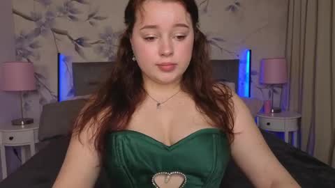 Snapshot of cutie__cutiee_ chatting on May 2026 01:49:02 PM Nika online show from May 2026 01:49:02 PM