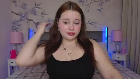 Snapshot of cutie__cutiee_ chatting on May 2026 01:20:02 PM Nika online show from May 2026 01:20:02 PM