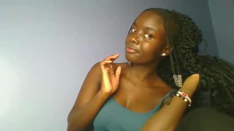 cutie_choco online show from December 2025 07:20:01 PM