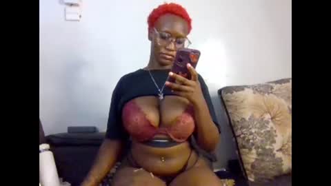 Snapshot of cutie_pumpkin_ chatting on April 2026 01:47:02 AM CUTIE online show from April 2026 01:47:02 AM