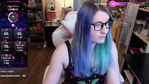 Cutie Velvette online show from December 2024 05:04:02 PM