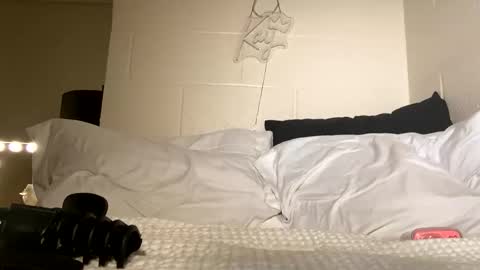 cutieeeva online show from February 2026 09:56:02 PM