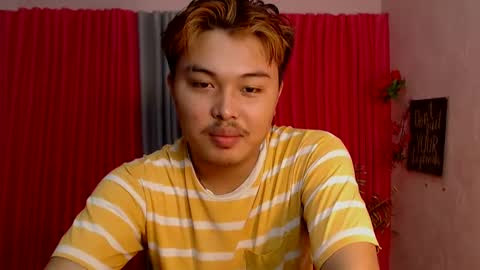 Snapshot of cutiepiejhon chatting on February 2025 01:32:01 PM cutiepiejhon online show from February 2025 01:32:01 PM