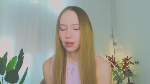 Snapshot of cuute_angell chatting on July 2026 05:04:01 PM Virginia See you on Sunday online show from July 2026 05:04:01 PM