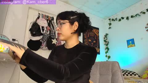 Camila online show from September 2025 05:51:02 PM