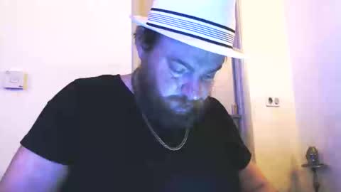 Cyrilhot88 online show from May 2026 01:45:01 AM