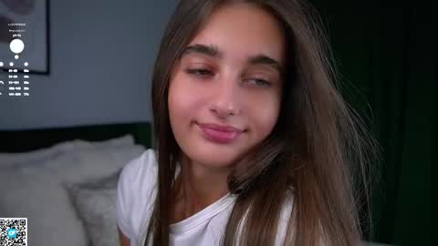 Isabella online show from October 2025 01:05:02 AM