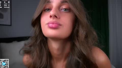 Isabella online show from November 2025 01:08:02 AM