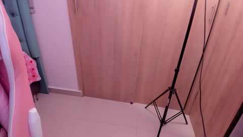 Snapshot of d___darling chatting on December 2025 07:39:01 AM darling online show from December 2025 07:39:01 AM