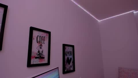 Snapshot of d___darling chatting on December 2025 06:52:01 AM darling online show from December 2025 06:52:01 AM