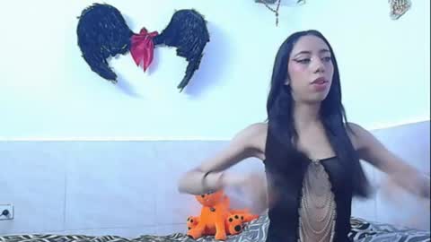 dabria_luxe online show from June 2026 10:33:01 PM