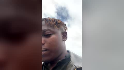 Snapshot of dad_tothesehoes chatting on March 2026 07:25:02 AM dad_tothesehoes online show from March 2026 07:25:02 AM