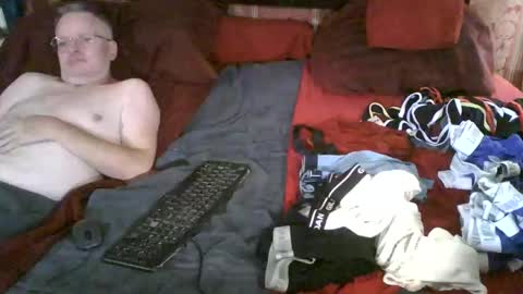 Daddy online show from October 2025 11:27:01 PM