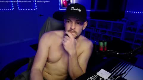 Snapshot of daddydrewlicious chatting on December 2025 02:06:02 AM Drew online show from December 2025 02:06:02 AM