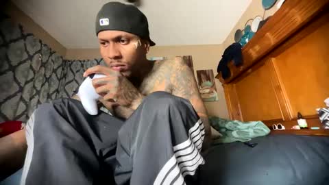 Snapshot of daddyjanimal chatting on May 2026 08:50:02 PM sexy tatted king bbc online show from May 2026 08:50:02 PM