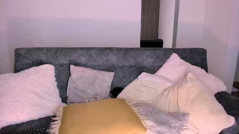 Creamy online show from November 2025 10:41:02 AM