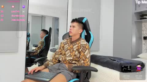 Snapshot of daddyrich4u chatting on October 2025 04:22:02 AM daddyrich4u online show from October 2025 04:22:02 AM