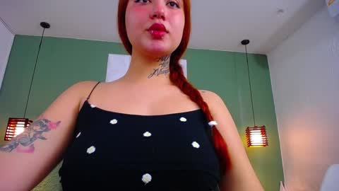 Snapshot of daddys_little_secrett chatting on December 2024 01:58:01 PM Valen online show from December 2024 01:58:01 PM
