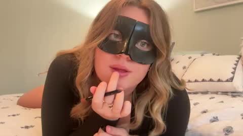 Snapshot of daddyslittlegirl12 chatting on December 2024 07:38:02 PM Jaime online show from December 2024 07:38:02 PM