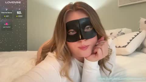 Snapshot of daddyslittlegirl12 chatting on January 2025 05:37:02 PM Jaime online show from January 2025 05:37:02 PM