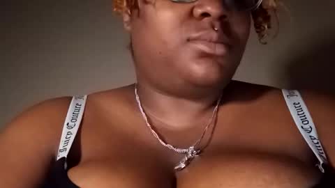 Snapshot of dadeesqtpieluvsu chatting on January 2026 09:02:02 AM DadeesQTPie online show from January 2026 09:02:02 AM