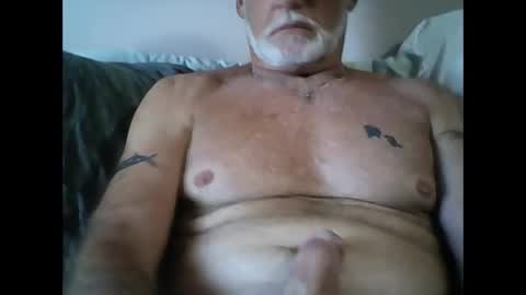 Snapshot of dadhmalone chatting on April 2026 05:00:02 PM dadhmalone online show from April 2026 05:00:02 PM