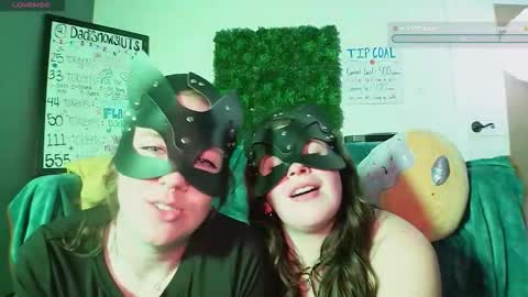 Snapshot of dadisnowsluts chatting on December 2025 01:54:02 AM dadisnowsluts online show from December 2025 01:54:02 AM