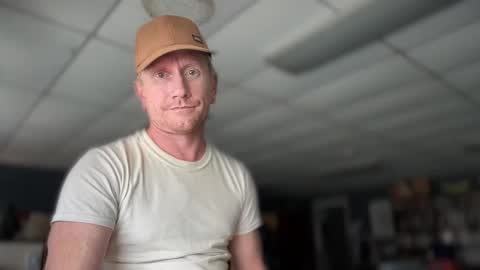 Snapshot of daemon456321 chatting on September 2025 04:17:01 PM daemon online show from September 2025 04:17:01 PM