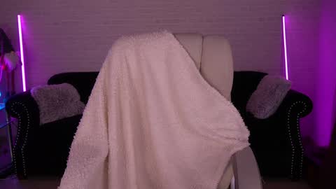 Snapshot of daenerys_daen chatting on January 2025 08:14:01 AM daenerys_daen online show from January 2025 08:14:01 AM