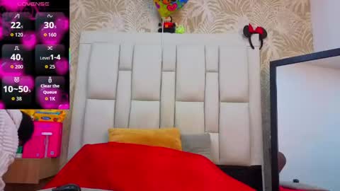 daffnelewis online show from April 2026 11:33:01 AM