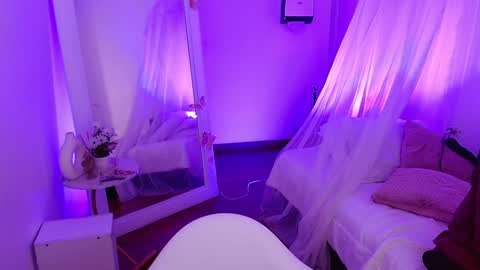 Snapshot of dafne_bss chatting on December 2024 11:02:01 AM dafne_bss online show from December 2024 11:02:01 AM