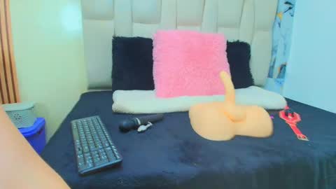 Dafne Castro online show from March 2026 05:41:01 PM